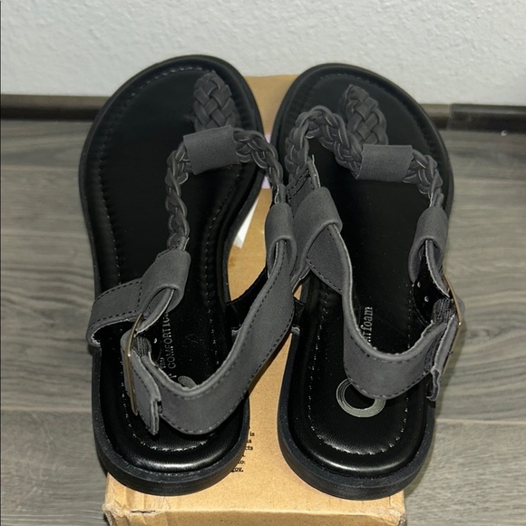 Genevive T-Strap Sandals in faux leather - Picture 5 of 6